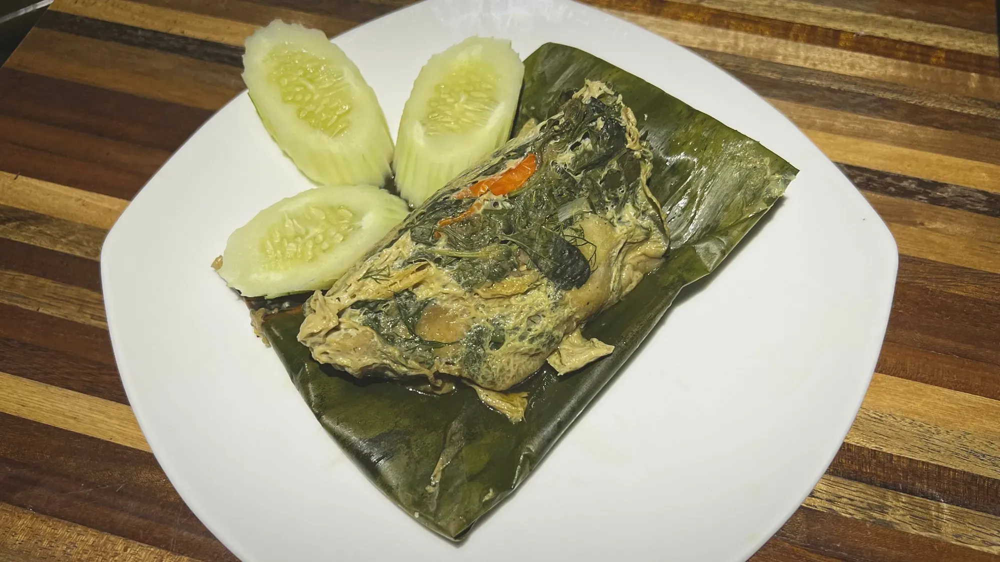 Mok Pa (banana leaf-wrapped fish).