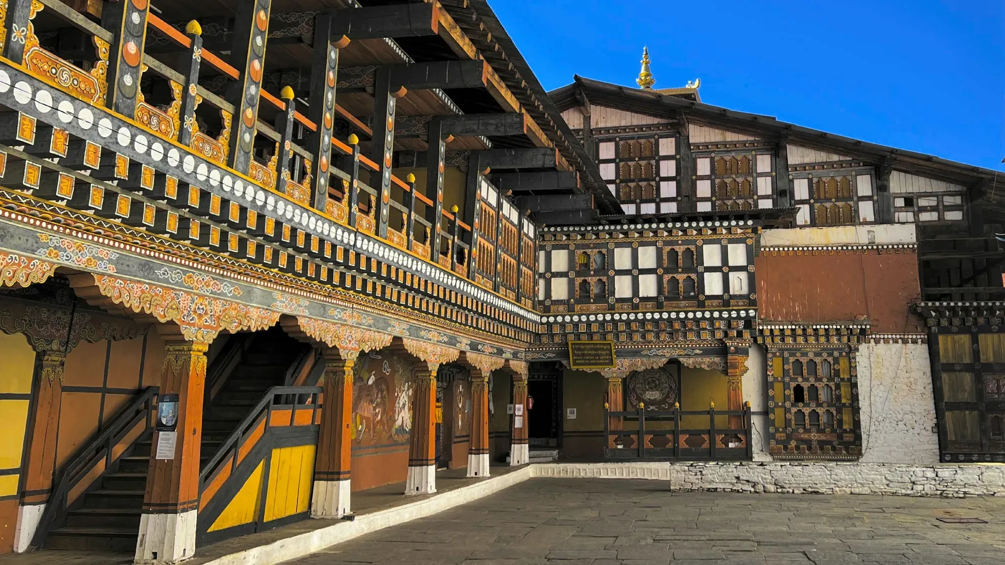 Bhutanese architechture inside the Rinpung Dzong