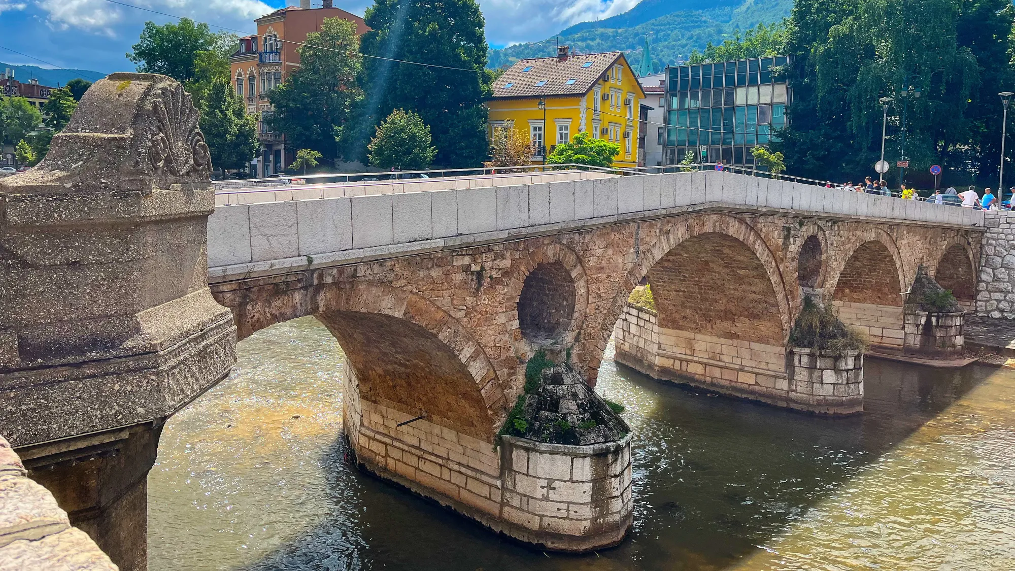 Brick bridge with four arches