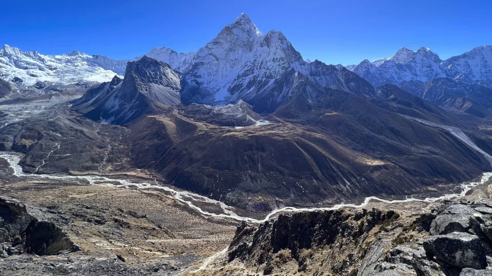 Mountain scape above the treelike